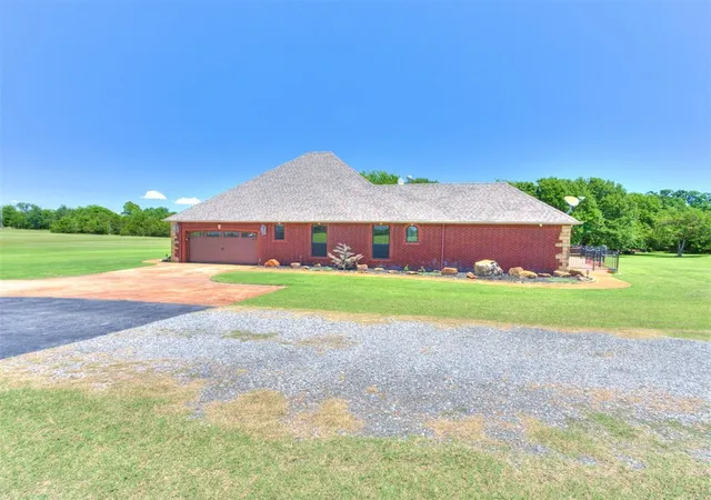 Homes for sale in Noble, OK | 5101 Rustic Acres Trl, Noble, OK 73068 | MLS# 1234788