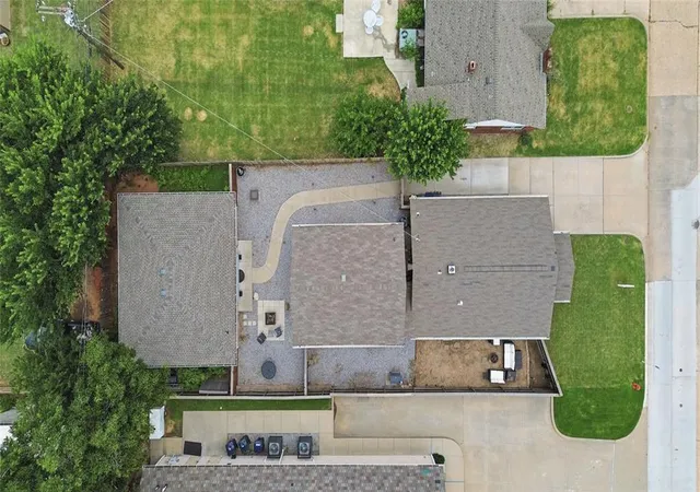 Photo 3 of Single family home for sale at 1237 NW 48th Street, Oklahoma City, OK 73118 | MLS# 1234790 | Listing updated on 2026-08-17
