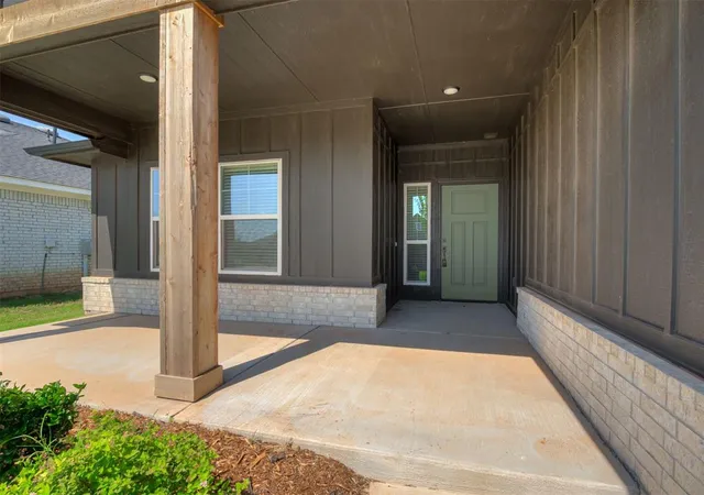Photo 4 of Single family home for sale at 3720 Alta Vista Dr, Norman, OK 73069 | MLS# 1234796 | Listing updated on 2026-07-28