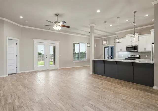 Photo 3 of Single family home for sale at 2600 Summit Xing Pkwy, Norman, OK 73071 | MLS# 1234813 | Listing updated on 2026-10-07