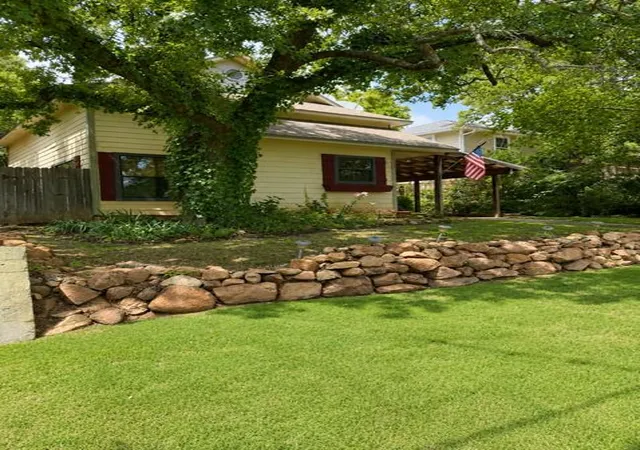 2nd image of 259 E Lake Dr, Lawton, OK 73507 | MLS# 1234819