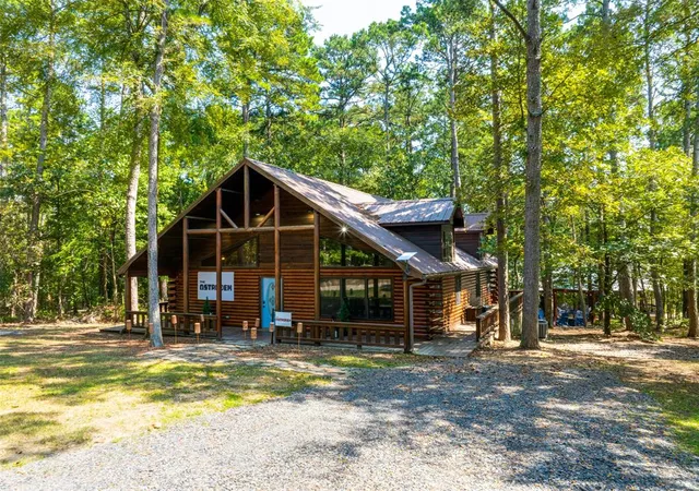3rd image of 22 Steelhead Bay Ln, Broken Bow, OK 74728 | MLS# 1234833