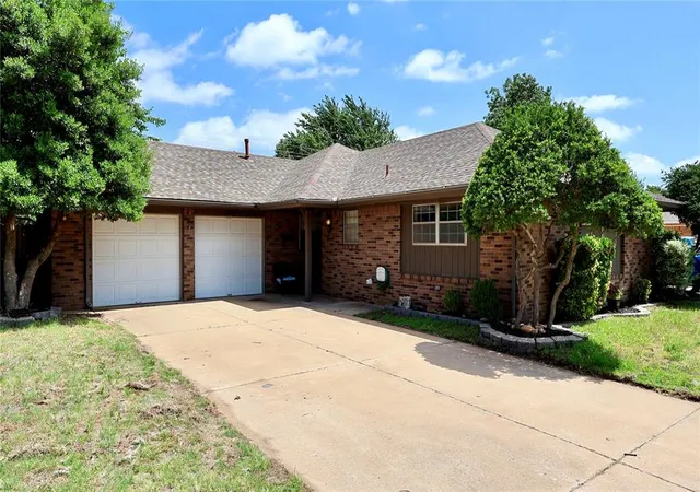 Homes for sale in Bethany, OK | 7613 Nw 28th St, Bethany, OK 73008 | MLS# 1234834