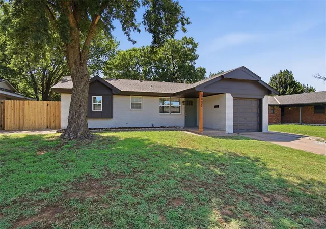 Homes for sale in Del City, OK | 3005 Lazy Ln, Del City, OK 73115 | MLS# 1234839