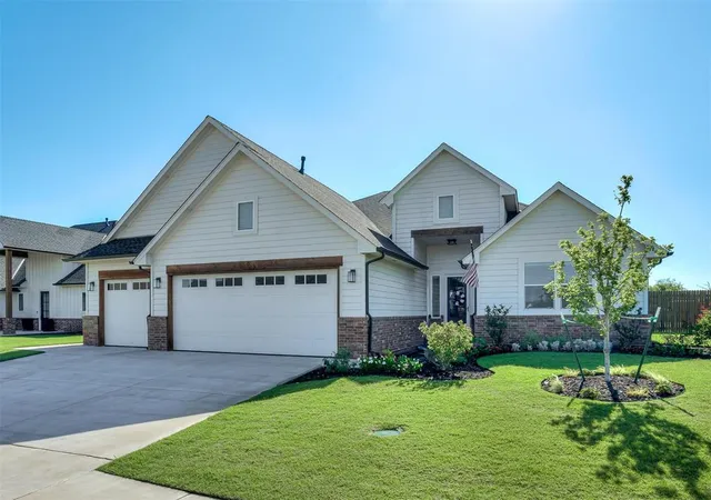 1st image of 208 Braxton Wy, Yukon, OK 73099 | MLS# 1234870