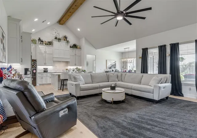 3rd image of 208 Braxton Wy, Yukon, OK 73099 | MLS# 1234870