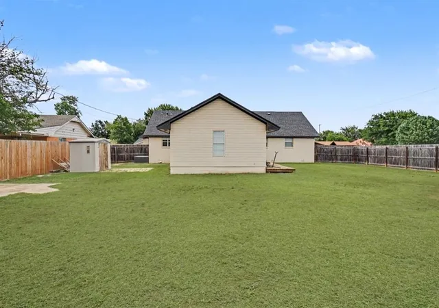 Homes for sale in Altus, OK | 208 S Mockingbird Dr, Altus, OK 73521 | MLS# 1234881