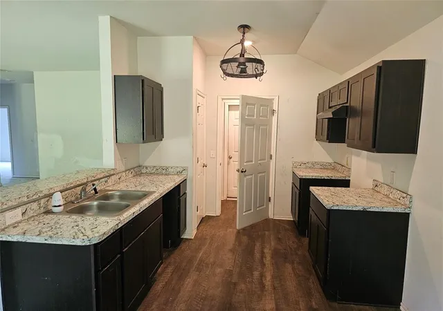 10th image of 208 Tuscany Cir, Noble, OK 73068 | MLS# 1234892