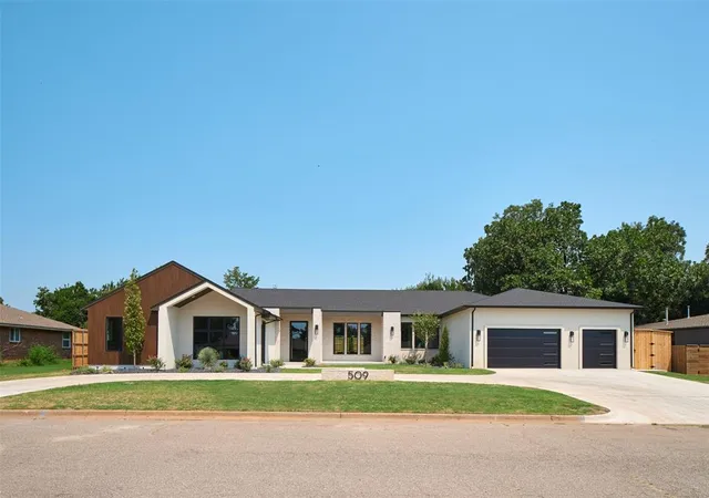 Photo 4 of Single family home for sale at 509 Benton Rd, Edmond, OK 73034 | MLS# 1234894 | Listing updated on 2026-08-12