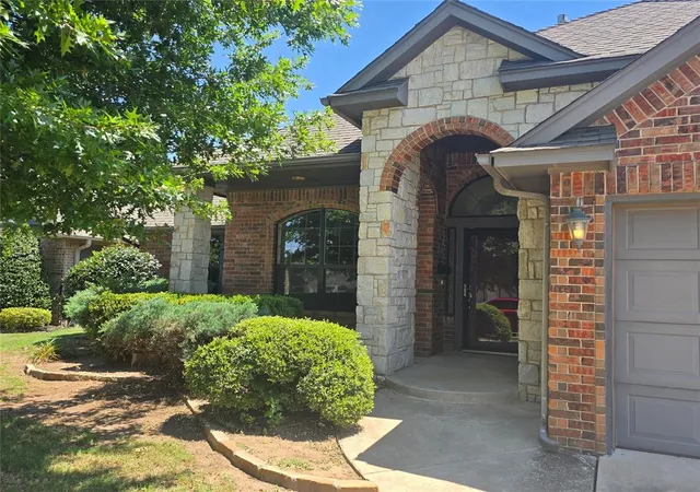 Photo 1 of Single family home for sale at 2924 Sw 136th Street, Oklahoma City, OK 73170 | MLS# 1234898 | Listing updated on 2026-10-07