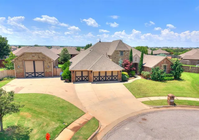 5th image of 14401 Yorkshire Ln, Oklahoma City, OK 73142 | MLS# 1234904