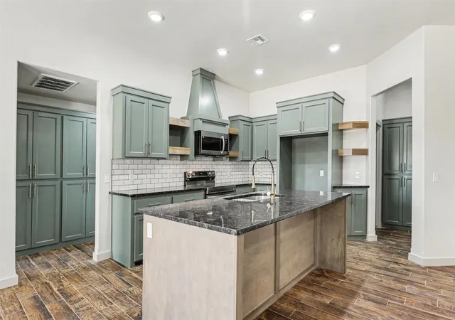 Photo 3 of Single family home for sale at 2209 Winter Ridge Rd, Blanchard, OK 73010 | MLS# 1234906 | Listing updated on 2026-10-14