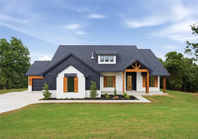 1st image of 10972 Sandstone Ridge Wy, Guthrie, OK 73044 | MLS# 1234910