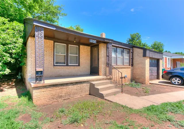Homes for sale in Oklahoma City, OK | 1137 Carverdale Dr, Oklahoma City, OK 73117 | MLS# 1234911