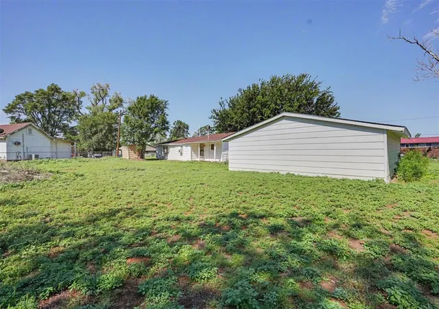Homes for sale in Lone Wolf, OK | 20456 E 1410 Rd #92, Lone Wolf, OK 73655 | MLS# 1234934