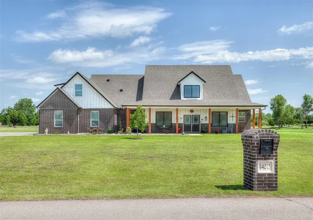 2nd image of 14215 Sw 46th Ct, Yukon, OK 73099 | MLS# 1234938