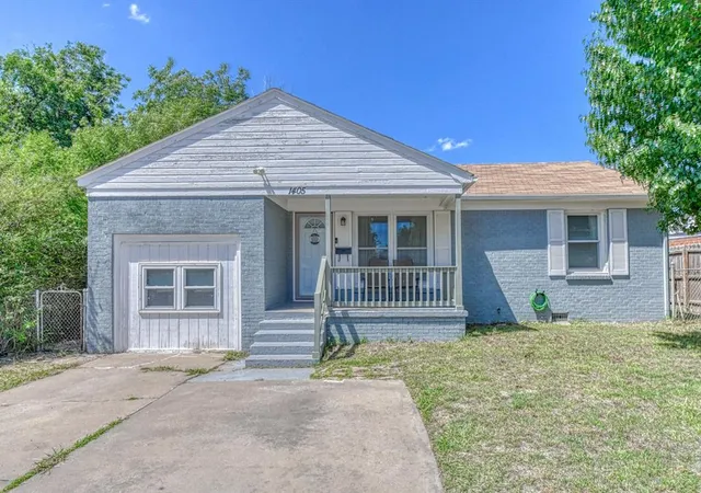 Homes for sale in The Village, OK | 1405 Nw Sheffield Rd, The Village, OK 73120 | MLS# 1234946
