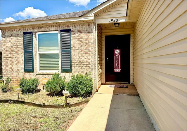 Photo 3 of Single family home for sale at 9920 Ruger Rd, Yukon, OK 73099 | MLS# 1234948 | Listing updated on 2026-09-15