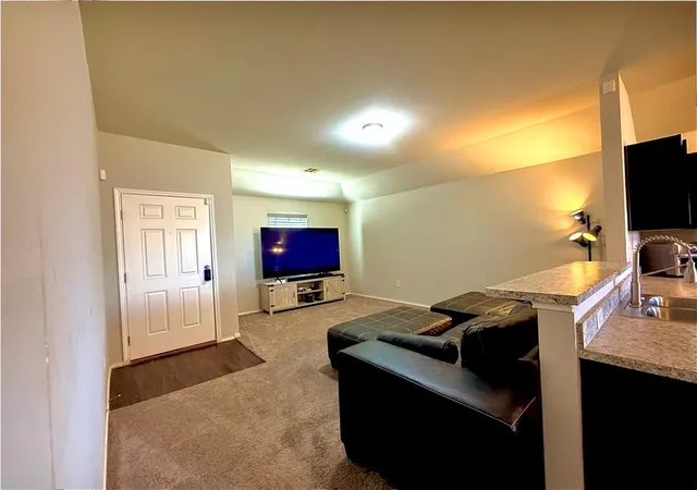 Photo 4 of Single family home for sale at 9920 Ruger Rd, Yukon, OK 73099 | MLS# 1234948 | Listing updated on 2026-09-15