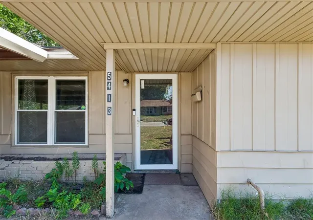 Homes for sale in Warr Acres, OK | 5413 Nw 45Th St, Warr Acres, OK 73122 | MLS# 1234953