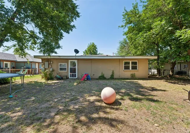 Homes for sale in Warr Acres, OK | 5413 Nw 45th St, Warr Acres, OK 73122 | MLS# 1234953
