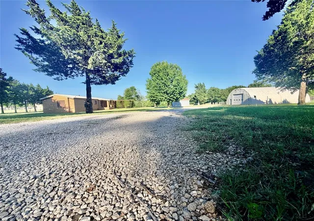 33rd image of 3150 N Bryant Ave, Edmond, OK 73034 | MLS# 1234955