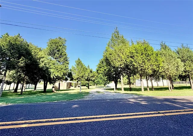 4th image of 3150 N Bryant Ave, Edmond, OK 73034 | MLS# 1234955