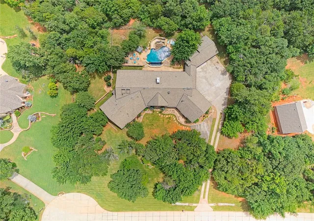 5th image of 1051 Rockland Rdg, Norman, OK 73026 | MLS# 1234960