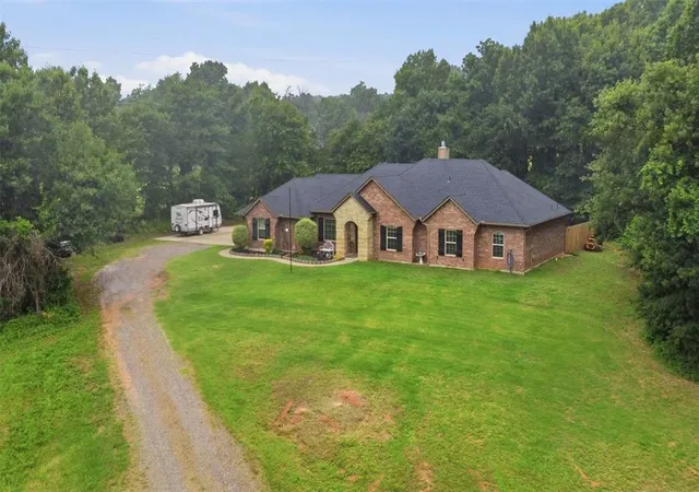 Photo 32 of Single family home for sale at 20301 Bow Xing, Newalla, OK 74857 | MLS# 1234961 | Listing updated on 2026-08-14