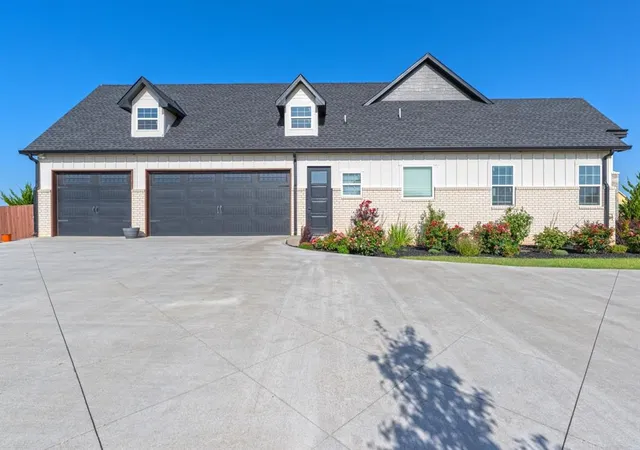Photo 3 of Single family home for sale at 12716 Sw 53rd Street, Mustang, OK 73064 | MLS# 1234975 | Listing updated on 2026-08-10