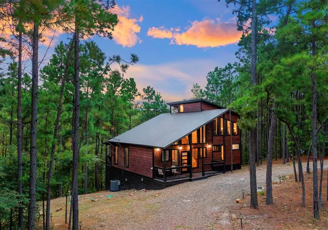 1st image of 900 Timberline Trl, Broken Bow, OK 74728 | MLS# 1234982