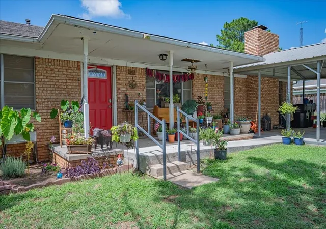 Homes for sale in Elmore City, OK | 108 W Paul St, Elmore City, OK 73433 | MLS# 1235011