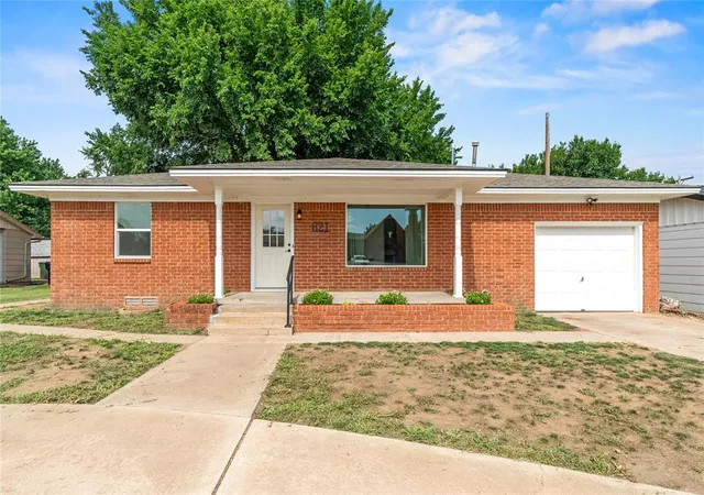 Homes for sale in Watonga, OK | 821 N Clarence Nash Blvd, Watonga, OK 73772 | MLS# 1235029