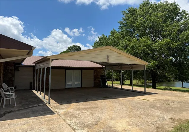 Homes for sale in Okemah, OK | 11484 N 3670 Rd, Okemah, OK 74859 | MLS# 1235058