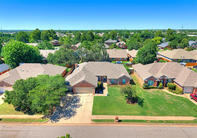 Photo 2 of Single family home for sale at 2613 Jills Trl, Edmond, OK 73012 | MLS# 1235061 | Listing updated on 2026-10-17