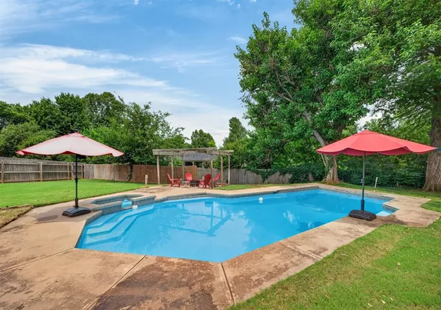 Photo 2 of Single family home for sale at 1809 Nighthawk Ct, Edmond, OK 73034 | MLS# 1235062 | Listing updated on 2026-10-03