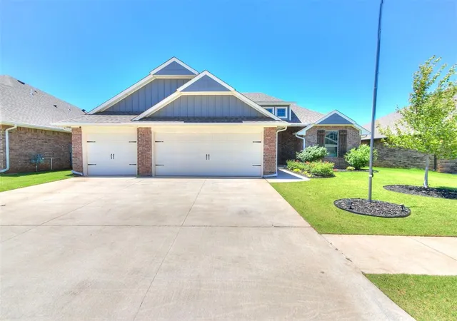 Photo 3 of Single family home for sale at 3909 Palmetto Trl, Oklahoma City, OK 73179 | MLS# 1235071 | Listing updated on 2026-09-14