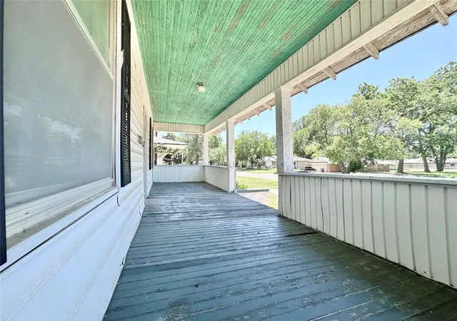 Photo 3 of Sale Pending at 327 N Park Ave, Shawnee, OK 74801 | MLS# 1235082 | Listing updated on 2026-09-02
