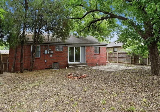 22nd image of 1917 Downing St, Oklahoma City, OK 73120 | MLS# 1235092