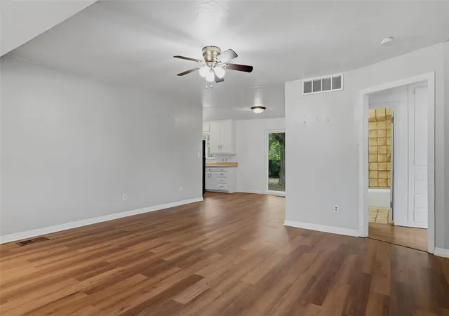 4th image of 1917 Downing St, Oklahoma City, OK 73120 | MLS# 1235092