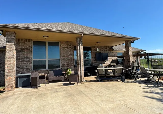 Homes for sale in Weatherford, OK | 24352 E 1006 Rd, Weatherford, OK 73096 | MLS# 1235107