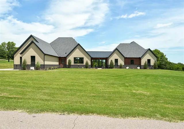 Homes for sale in Norman, OK | 3337 Se 57Th St, Norman, OK 73072 | MLS# 1235108