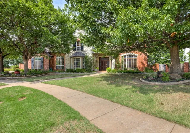 1st image of 1605 Castle Rock Rd, Yukon, OK 73099 | MLS# 1235114