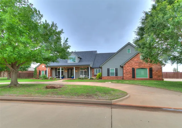Homes for sale in Okarche, OK | 602 Brandley Cir, Okarche, OK 73762 | MLS# 1235117