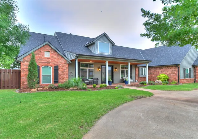 Homes for sale in Okarche, OK | 602 Brandley Cir, Okarche, OK 73762 | MLS# 1235117