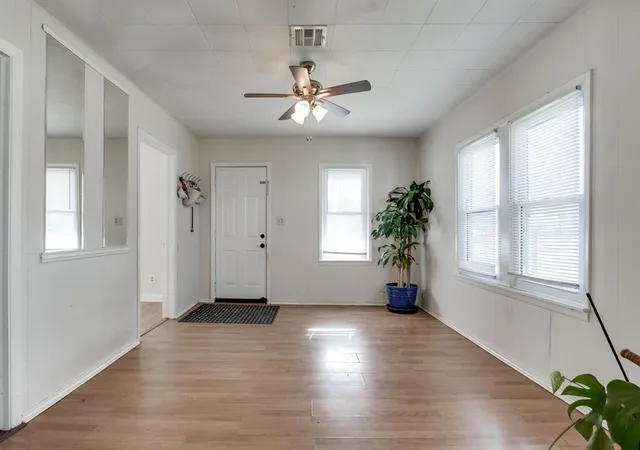 Photo 2 of Single family home for sale at 1416 E 9th Street, Shawnee, OK 74801 | MLS# 1235118 | Listing updated on 2026-06-24