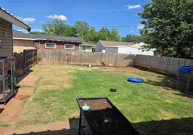 Homes for sale in Cordell, OK | 1223 N Lee St, Cordell, OK 73632 | MLS# 1235119