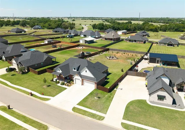 Photo 3 of Sale Pending at 4525 Adraina Way, Piedmont, OK 73078 | MLS# 1235135 | Listing updated on 2026-07-27