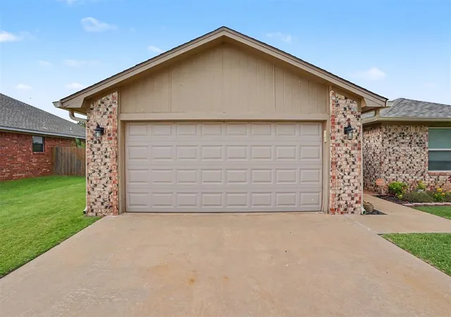 Homes for sale in Altus, OK | 1109 Wendy Ln, Altus, OK 73521 | MLS# 1235136