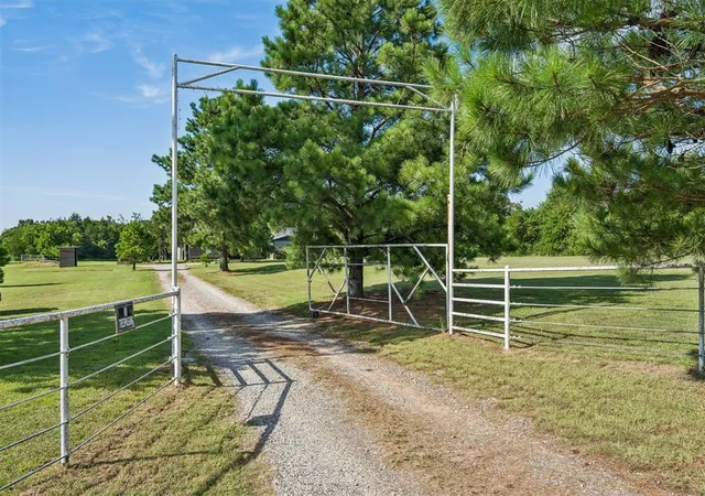 3rd image of 12720 Banner Rd, Lexington, OK 73051 | MLS# 1235152